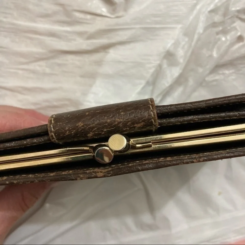 Gucci guaranteed authentic brown vintage wallet - Picture 8 of 13